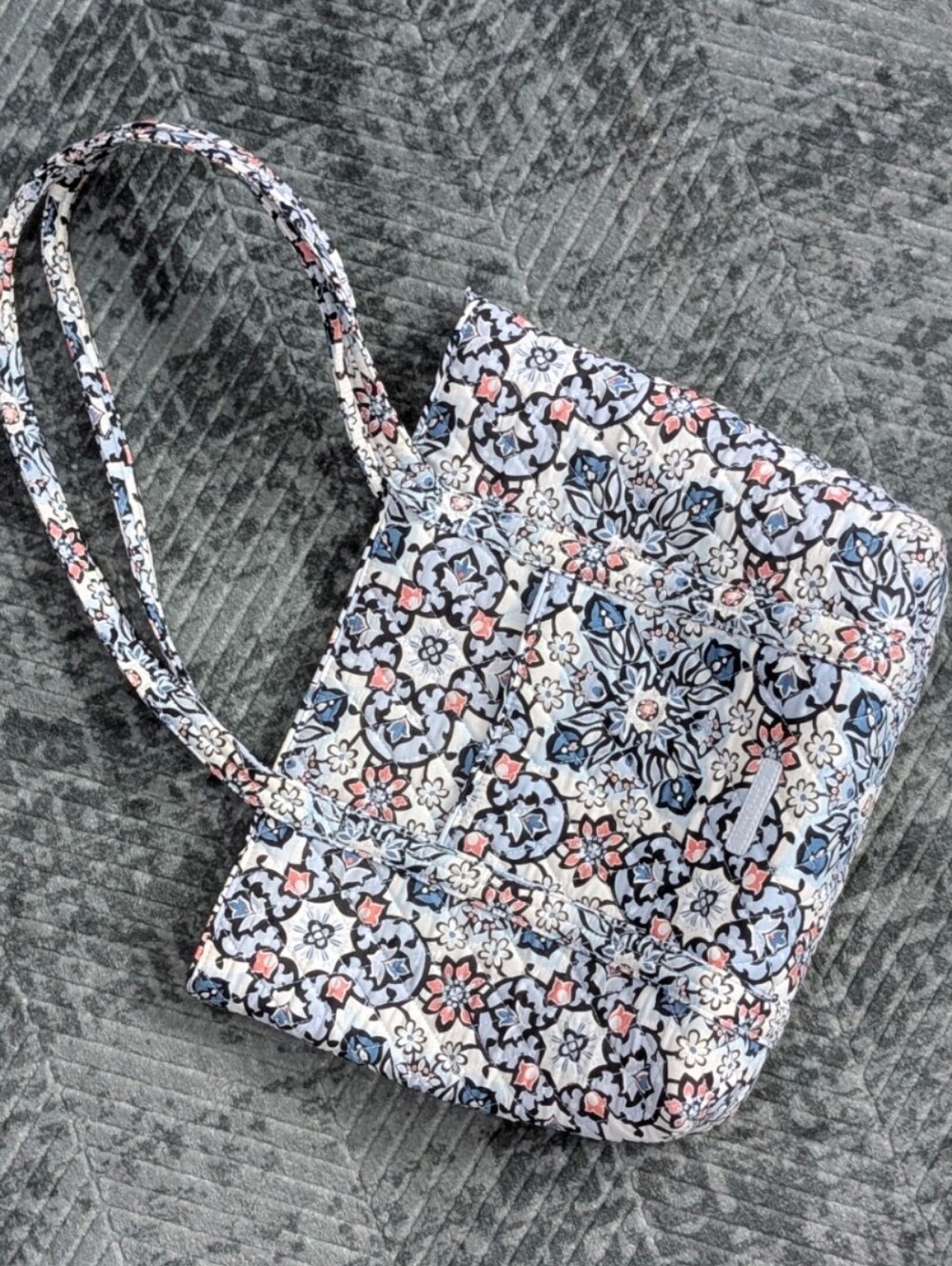 Vera Bradley Small Vera Tote Bag Purse Handbag Lisbon Medallion Cool